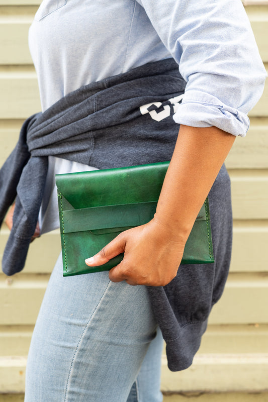 The Mae Midri Clutch