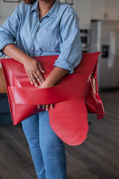 The XL Mae Clutch in Sweetgrass