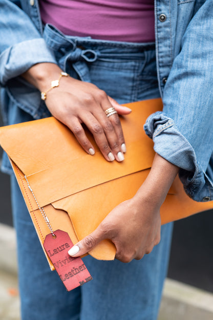 The Mae Clutch Solids