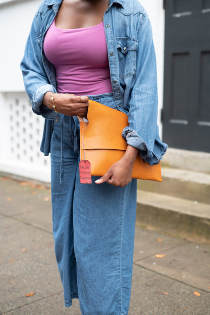 The Mae Clutch Solids