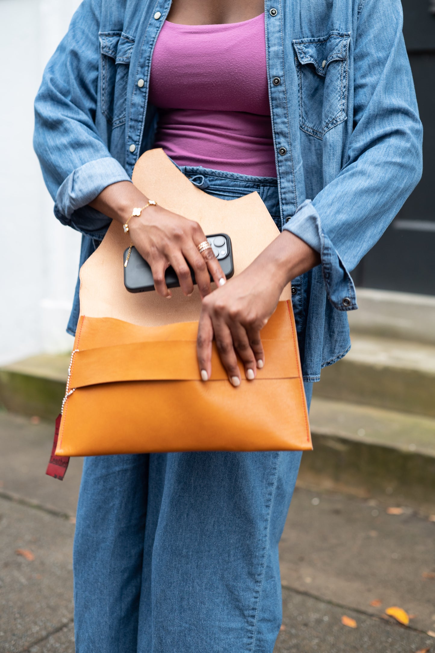 The Mae Clutch Solids