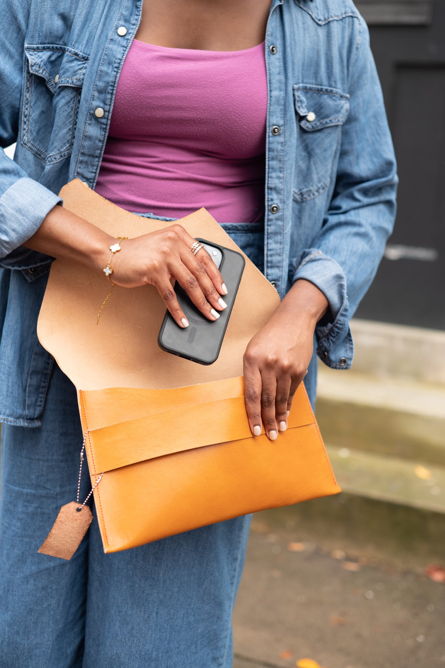 The Mae Clutch Solids