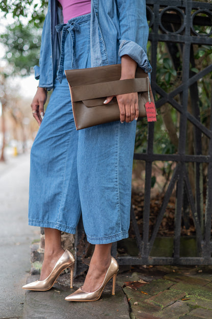 The Mae Clutch Solids